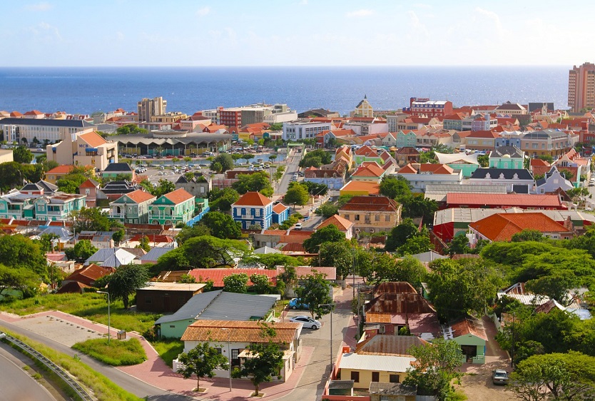 Nachhaltige Gebäudelösungen für Aruba
