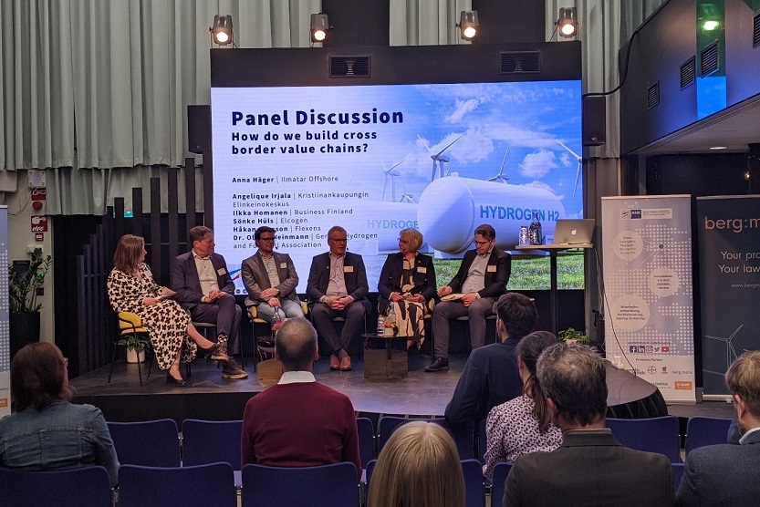 Diskussionsrunde auf der Fachkonferenz der Energie-Geschäftsreise Finnland